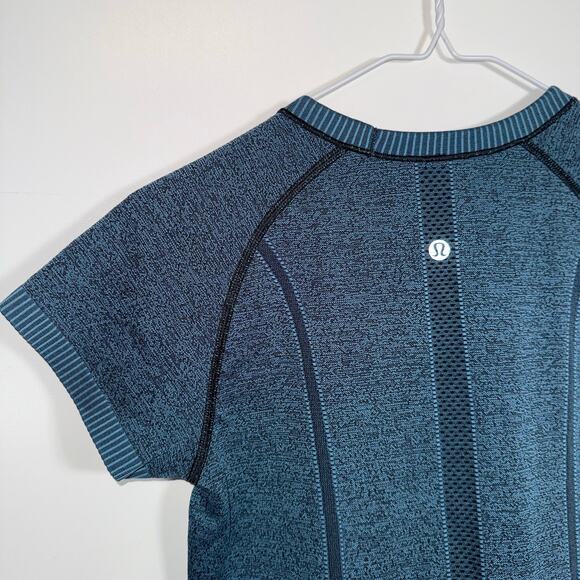 Lululemon Run: Swiftly Tech Short Sleeve Scoop Women’s 4 Blue Seamless AntiStink - Picture 4 of 14